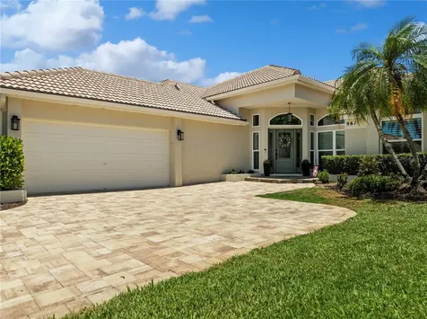 961 Live Oak Avenue NE St Petersburg FL 33703