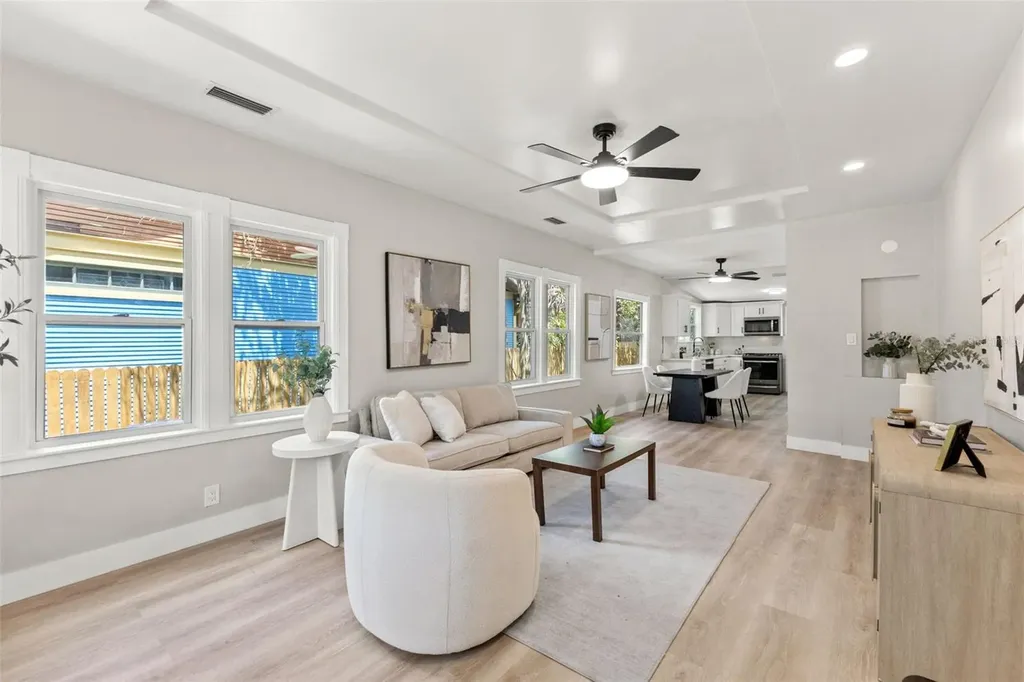 604 E Lambright Street Tampa FL 33604