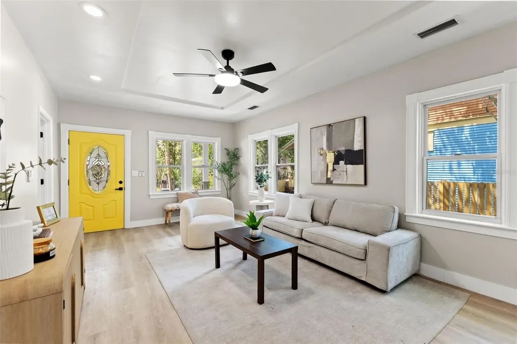 604 E Lambright Street Tampa FL 33604