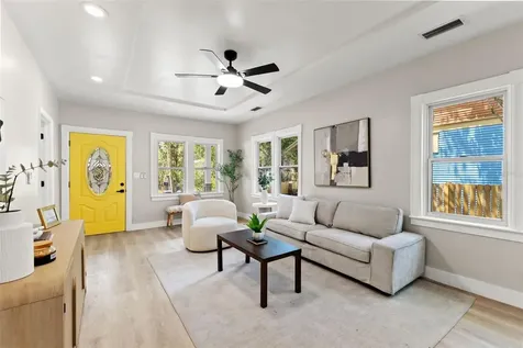 604 E Lambright Street Tampa FL 33604