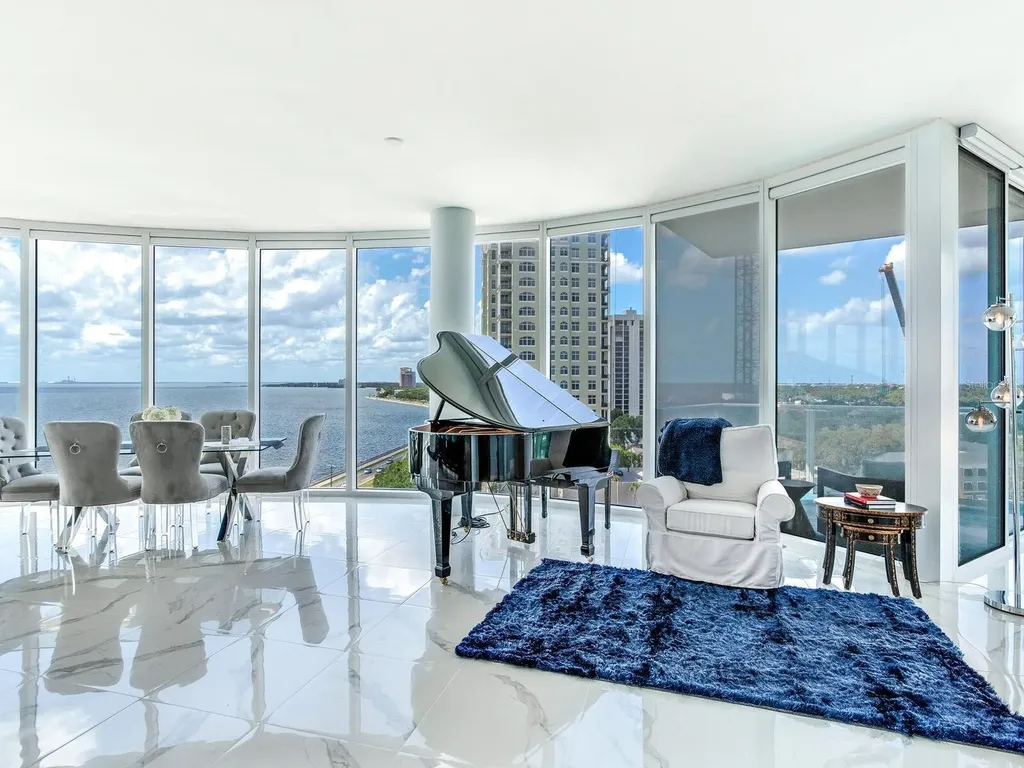 2900 W Bay To Bay Boulevard Tampa FL 33629