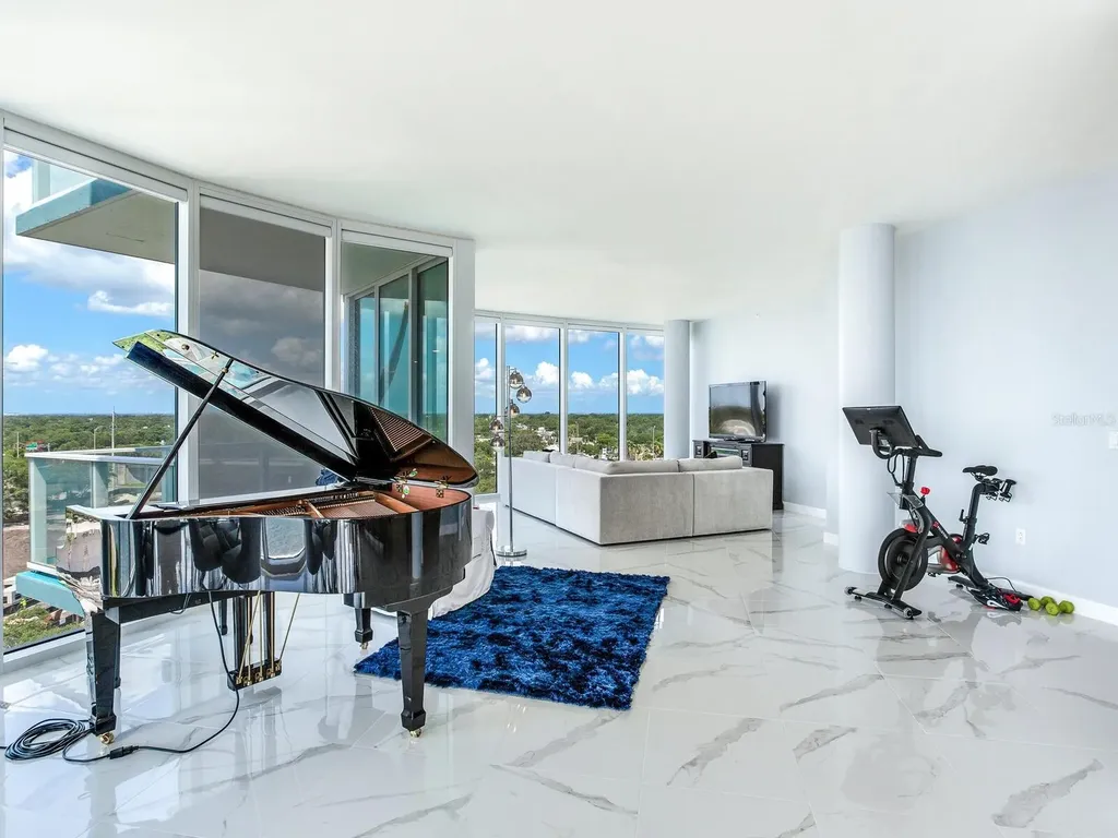 2900 W Bay To Bay Boulevard Tampa FL 33629