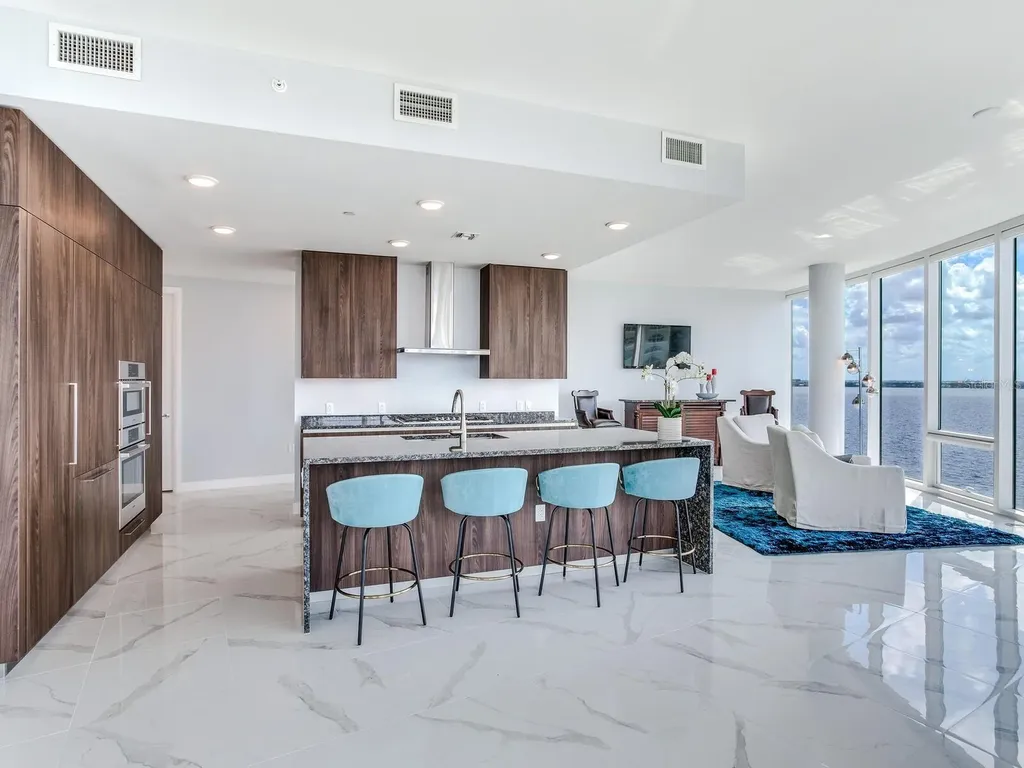 2900 W Bay To Bay Boulevard Tampa FL 33629