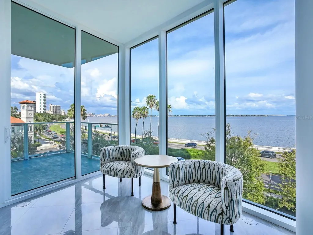2900 W Bay To Bay Boulevard Tampa FL 33629