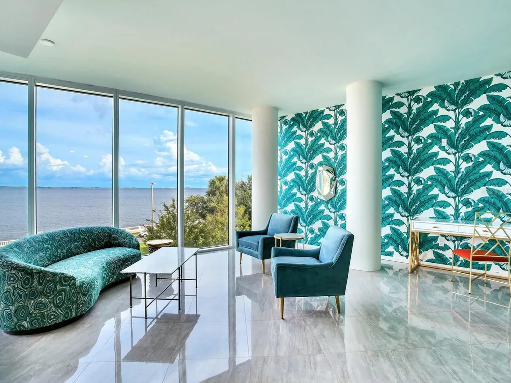 2900 W Bay To Bay Boulevard Tampa FL 33629