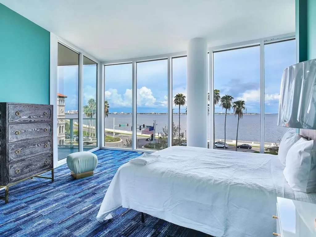 2900 W Bay To Bay Boulevard Tampa FL 33629