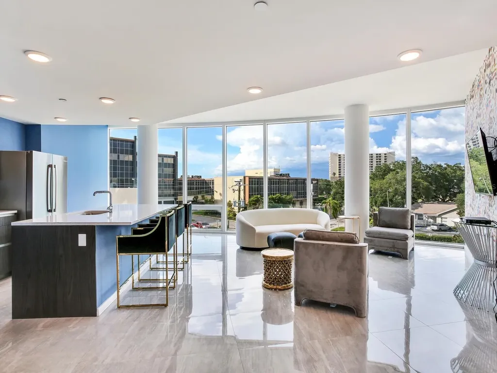2900 W Bay To Bay Boulevard Tampa FL 33629