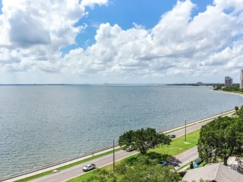 2900 W Bay To Bay Boulevard Tampa FL 33629