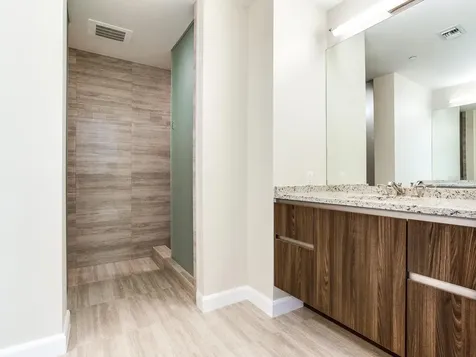 2900 W Bay To Bay Boulevard Tampa FL 33629