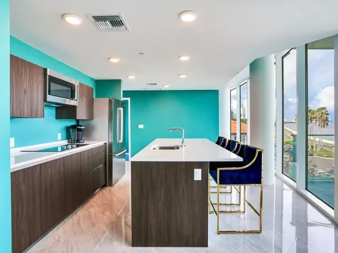 2900 W Bay To Bay Boulevard Tampa FL 33629