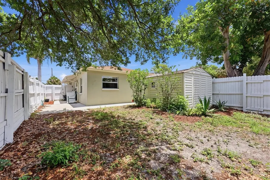 1856 Marbeth Street Sarasota FL 34231