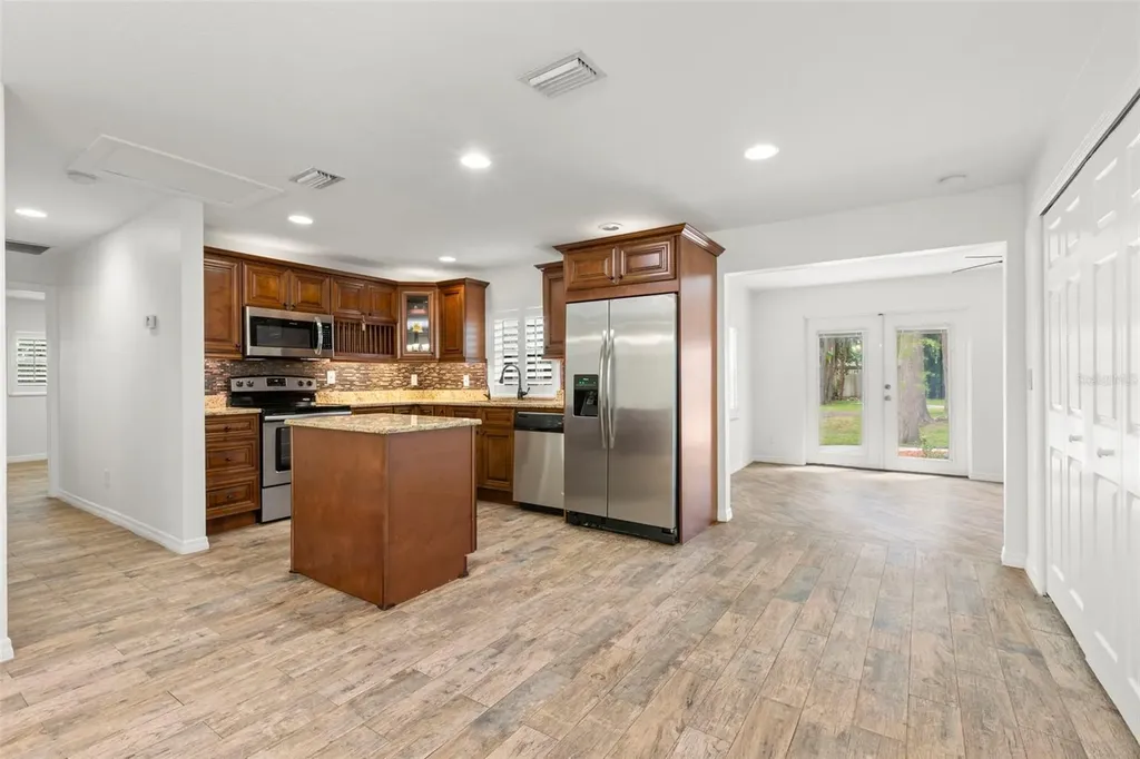17309 N Dale Mabry Highway Lutz FL 33548