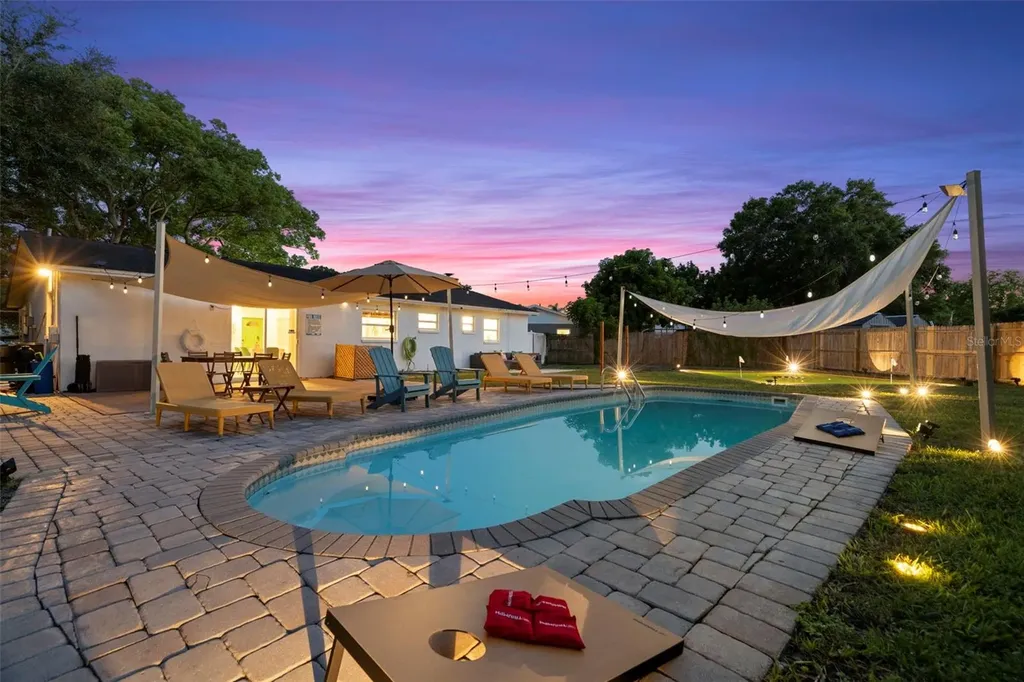 8374 81st Court Seminole FL 33777