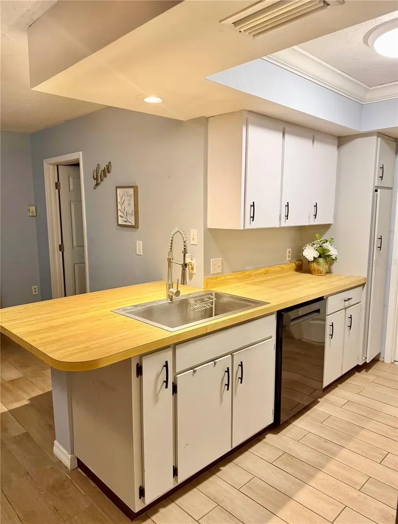 4747 Watkins Avenue Sarasota FL 34233