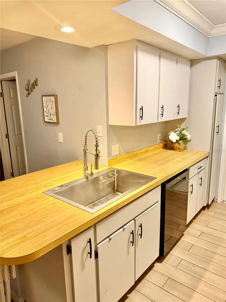 4747 Watkins Avenue Sarasota FL 34233
