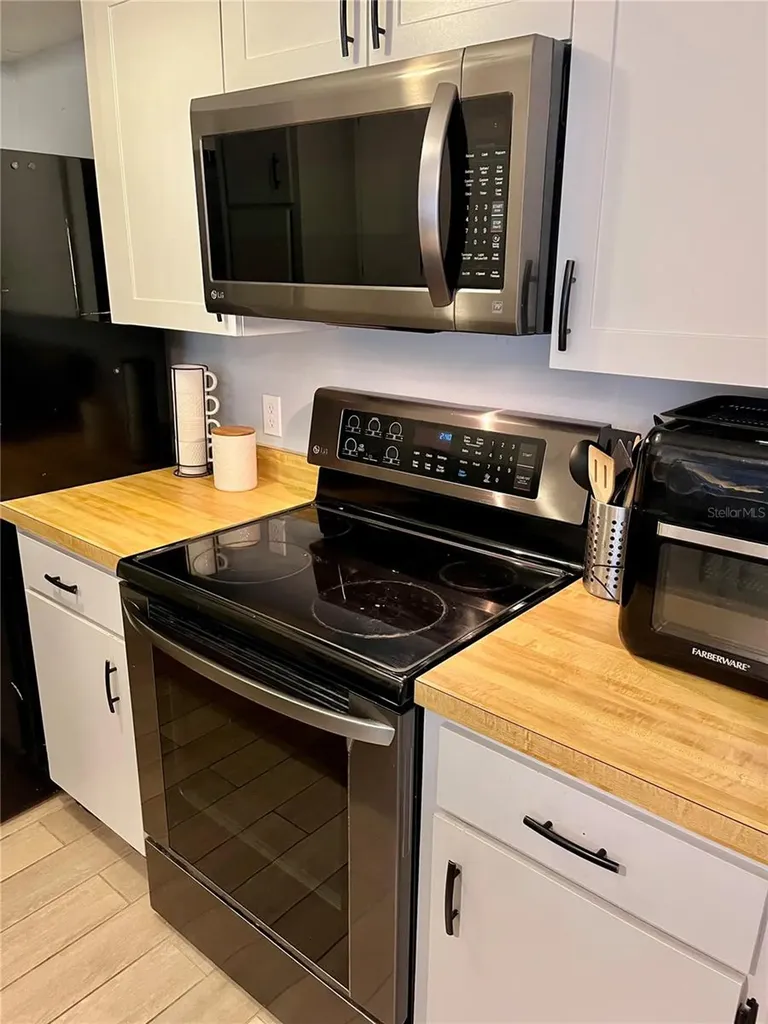 4747 Watkins Avenue Sarasota FL 34233