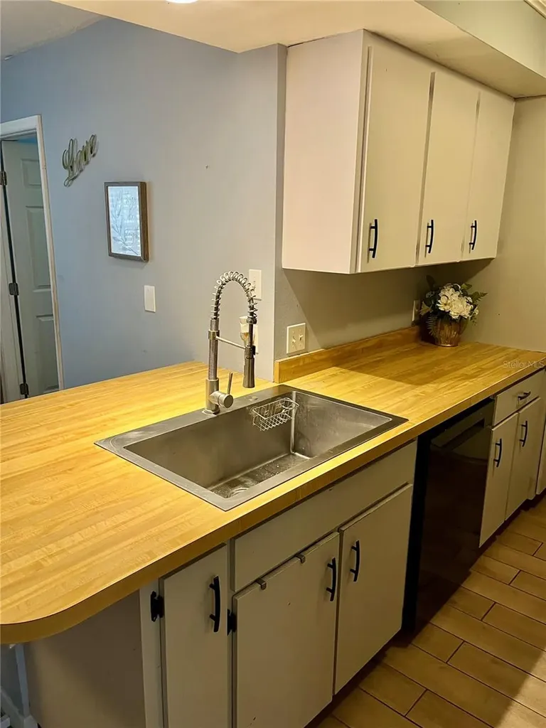 4747 Watkins Avenue Sarasota FL 34233