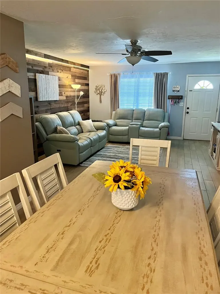 4747 Watkins Avenue Sarasota FL 34233