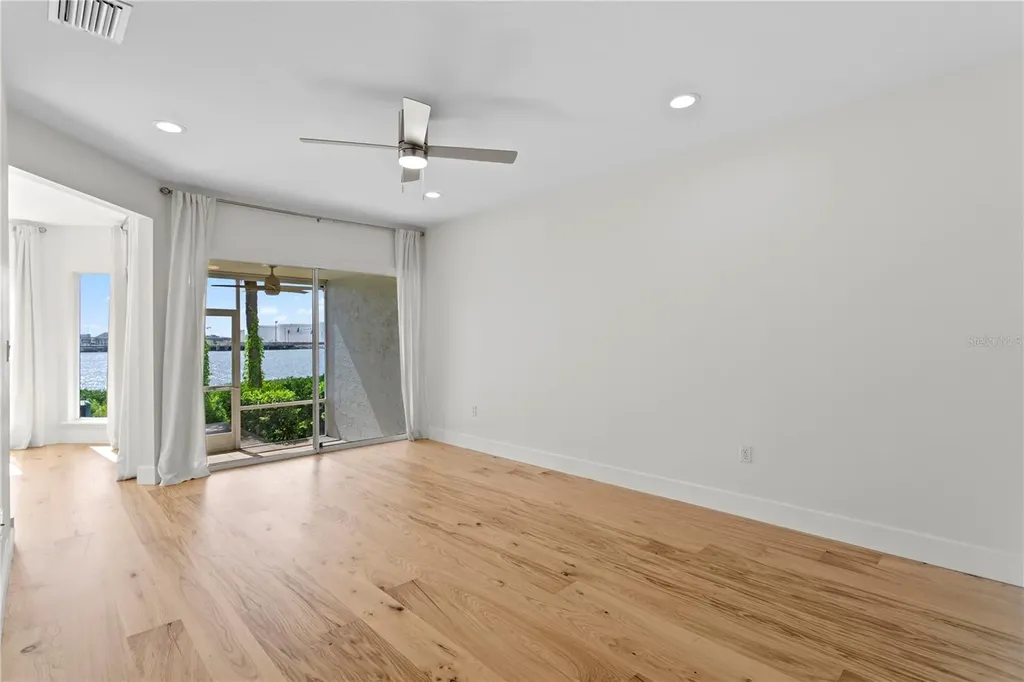 1119 Shipwatch Circle Tampa FL 33602