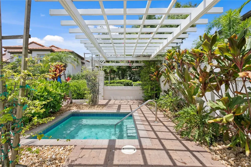 1119 Shipwatch Circle Tampa FL 33602