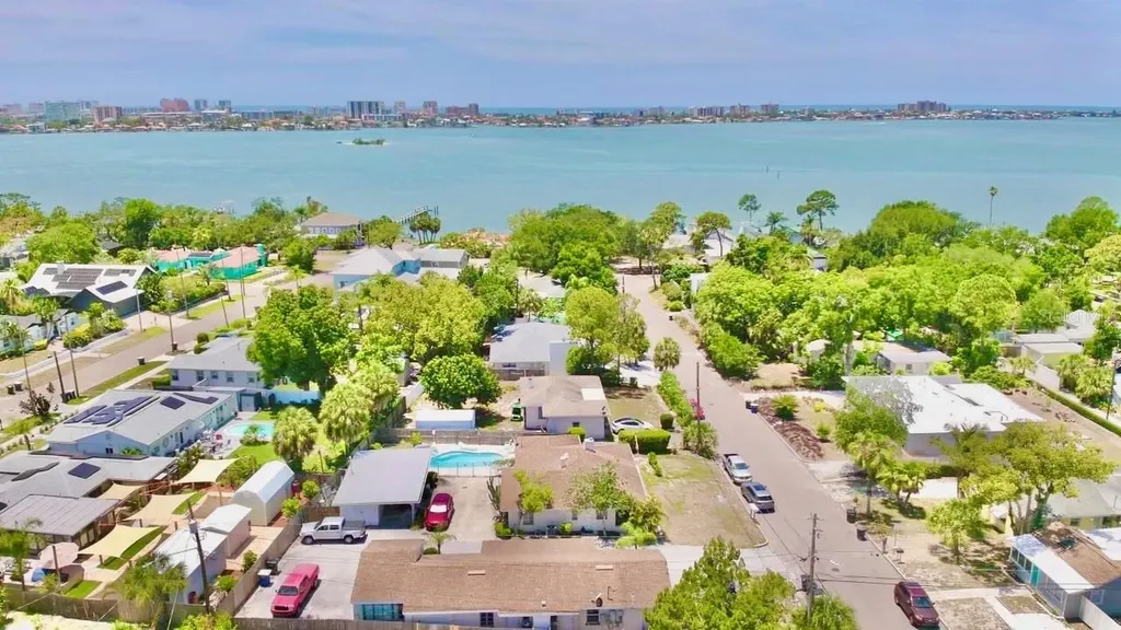 411 Pleasant Street Clearwater FL 33755