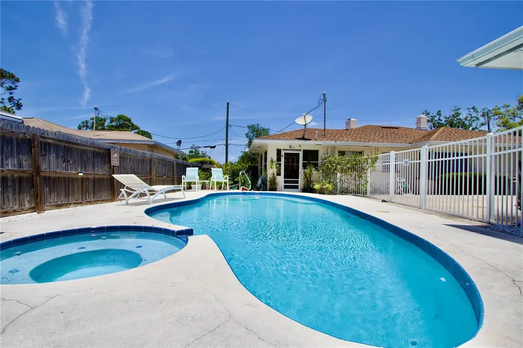 411 Pleasant Street Clearwater FL 33755