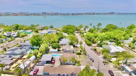 411 Pleasant Street Clearwater FL 33755