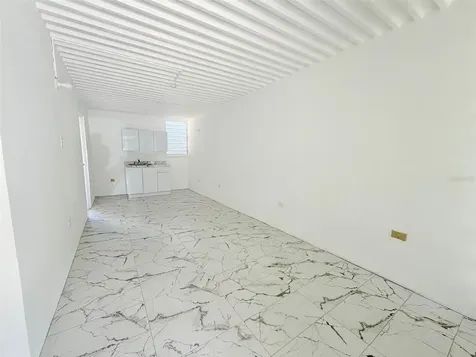 4 Calle Carolina PR 00987