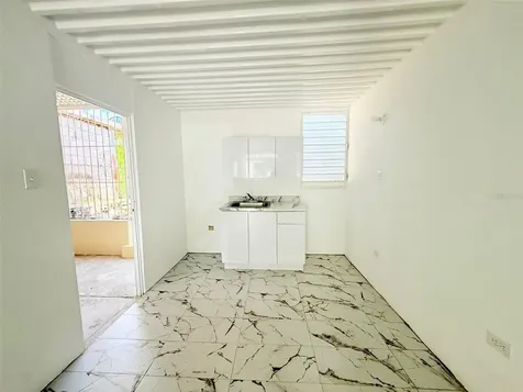 4 Calle Carolina PR 00987