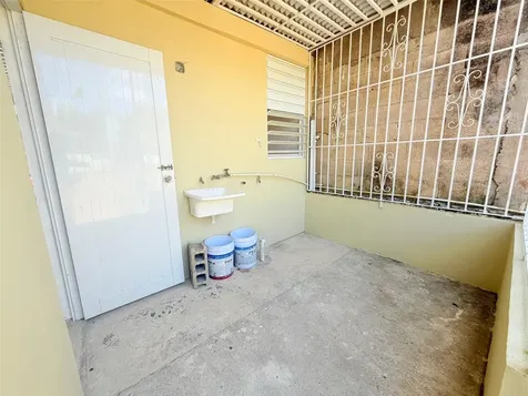 4 Calle Carolina PR 00987
