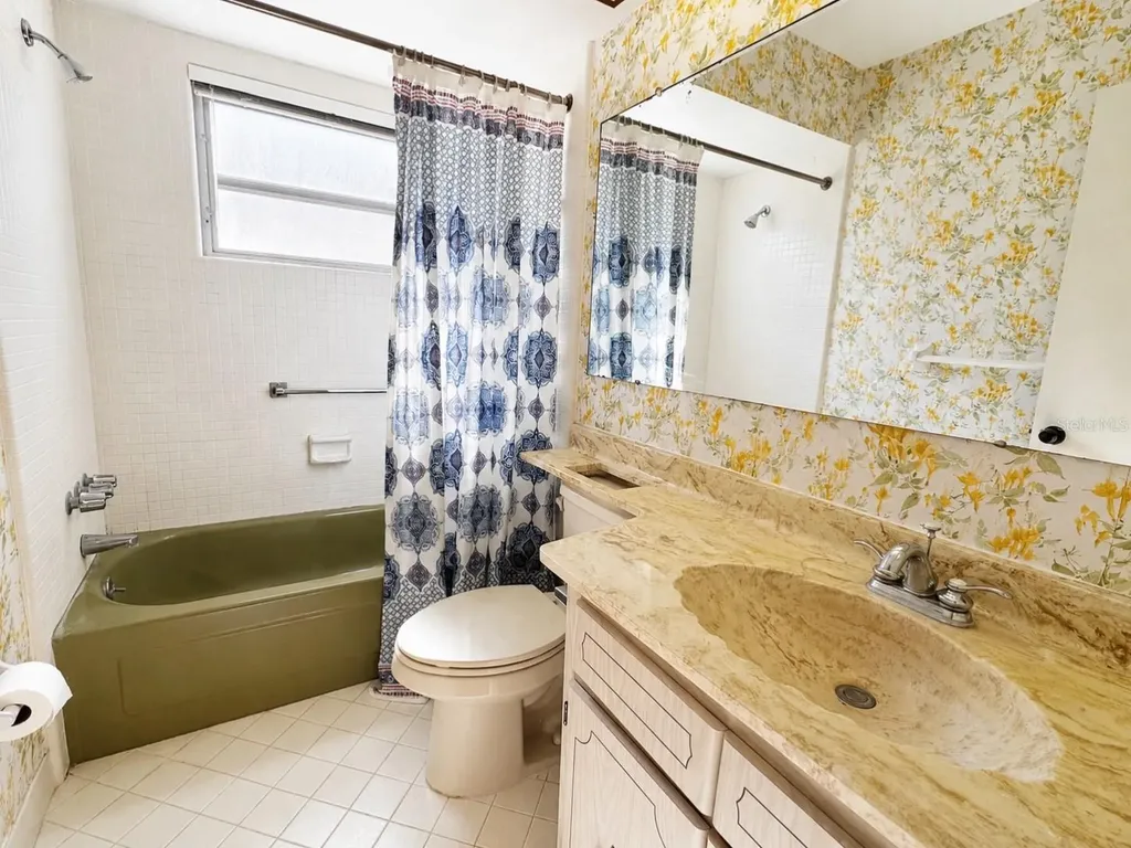 1656 S Lake Avenue Clearwater FL 33756