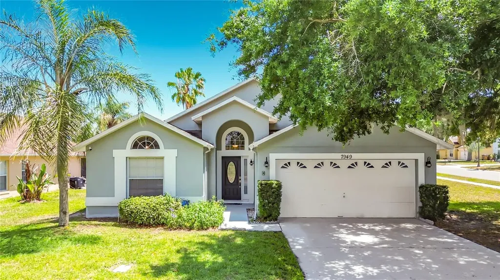 7949 Golden Pond Circle Kissimmee FL 34747