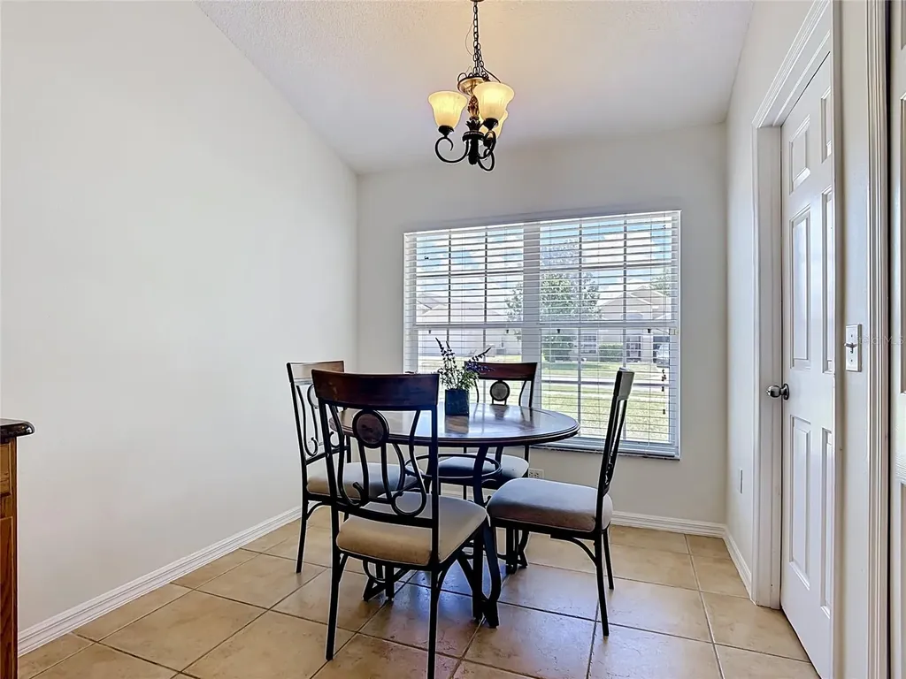 7949 Golden Pond Circle Kissimmee FL 34747