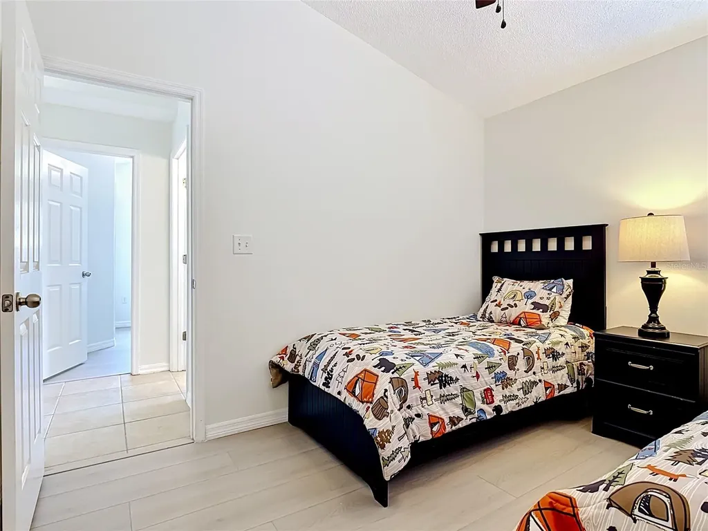 7949 Golden Pond Circle Kissimmee FL 34747