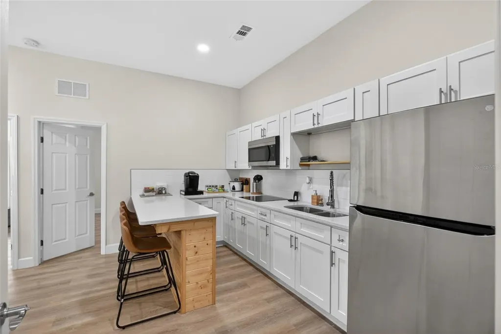 10402 N Pawnee Avenue Tampa FL 33617