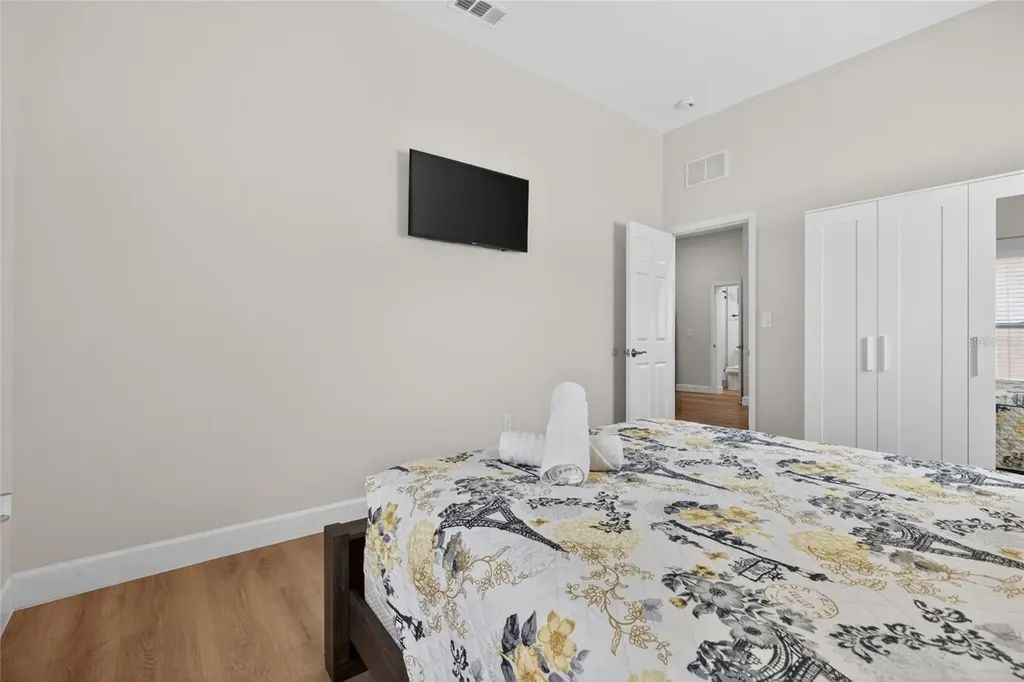 10402 N Pawnee Avenue Tampa FL 33617
