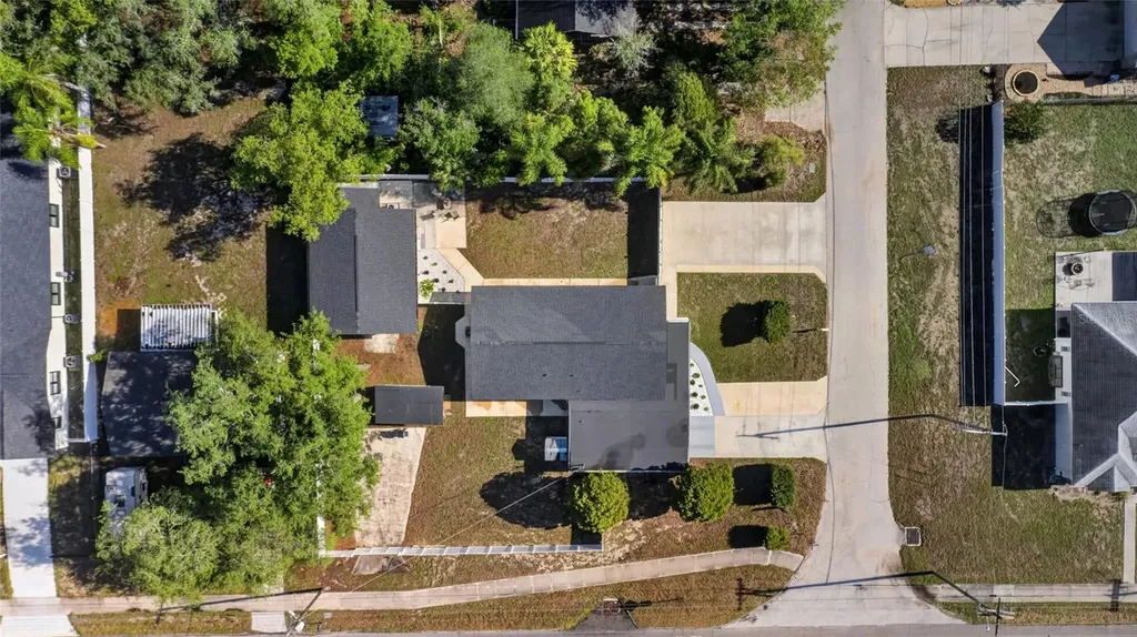 10402 N Pawnee Avenue Tampa FL 33617