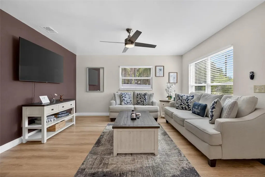 10402 N Pawnee Avenue Tampa FL 33617