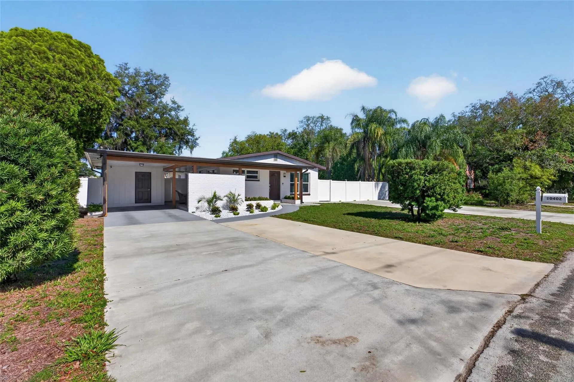 10402 N Pawnee Avenue Tampa FL 33617