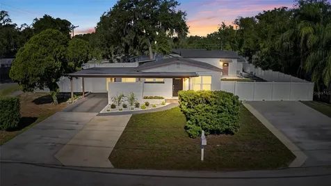 10402 N Pawnee Avenue Tampa FL 33617