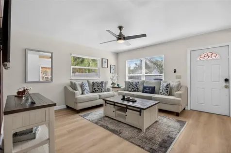 10402 N Pawnee Avenue Tampa FL 33617