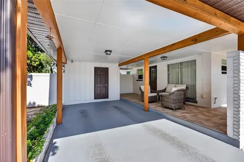 10402 N Pawnee Avenue Tampa FL 33617