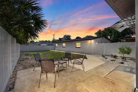 10402 N Pawnee Avenue Tampa FL 33617