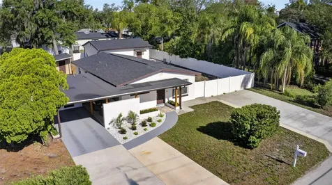 10402 N Pawnee Avenue Tampa FL 33617