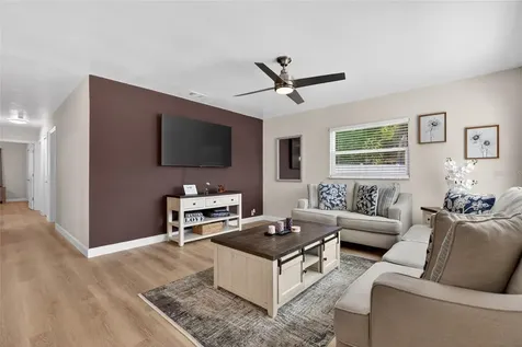 10402 N Pawnee Avenue Tampa FL 33617
