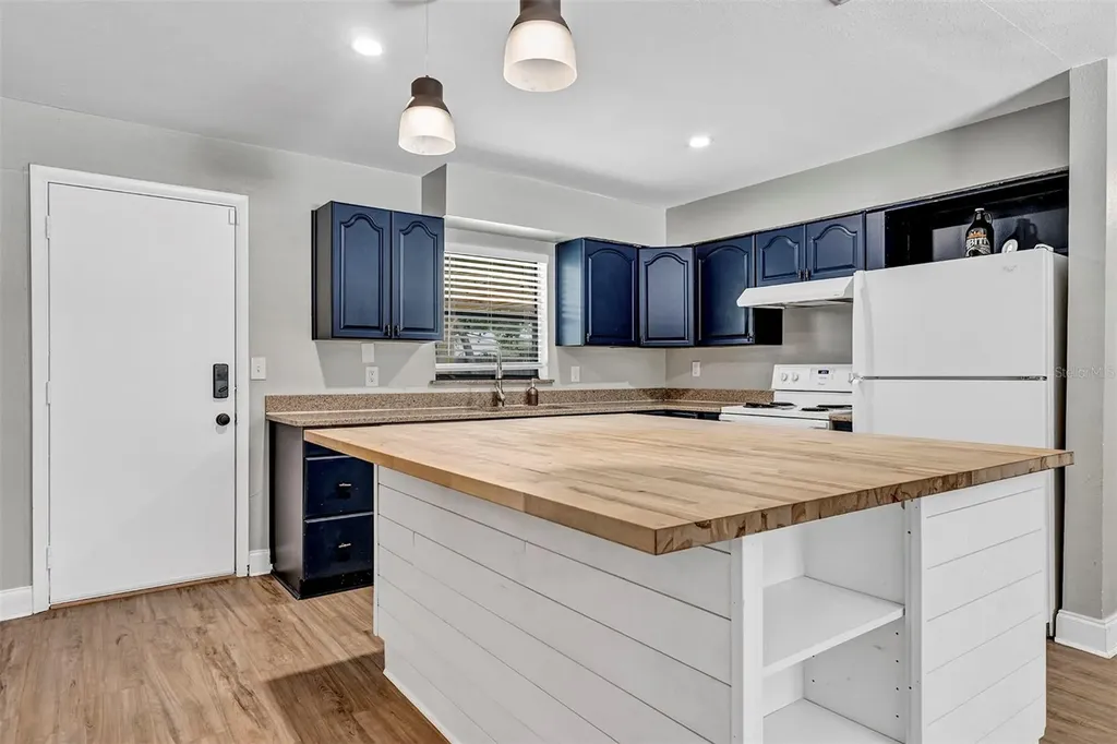 16 Eaton Street Maitland FL 32751
