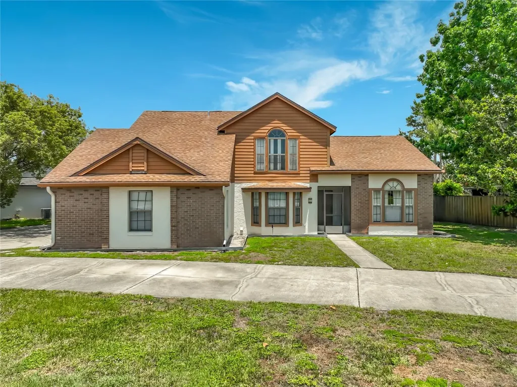 2205 Fairmont Circle Orlando FL 32837
