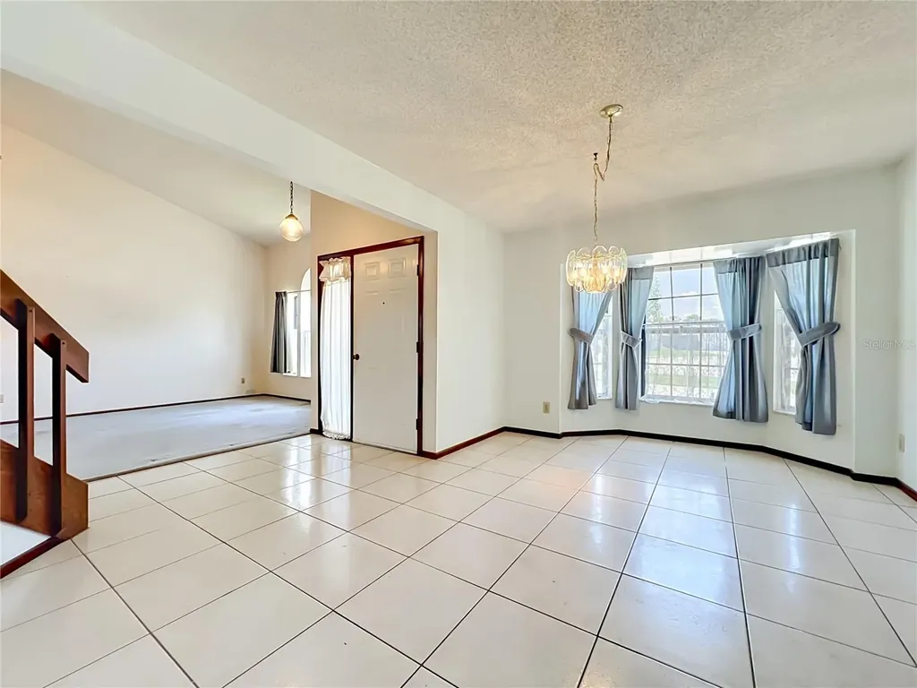 2205 Fairmont Circle Orlando FL 32837