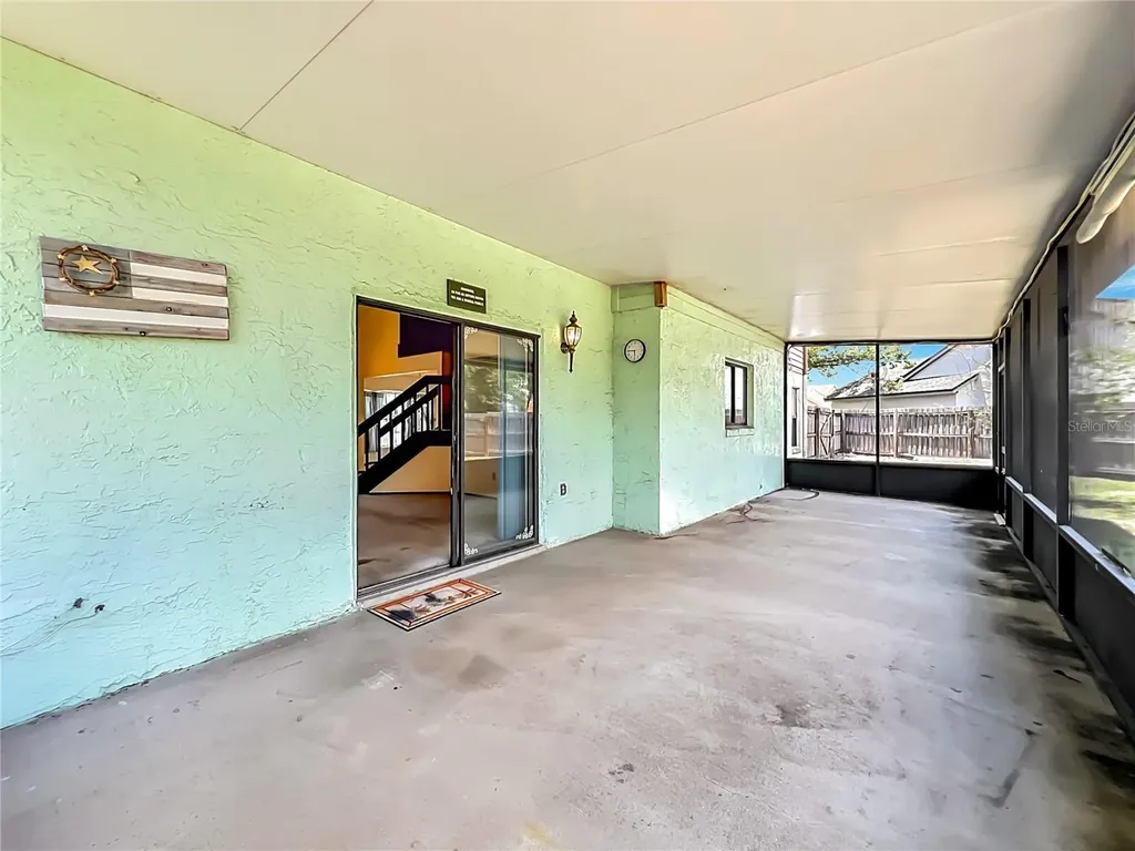 2205 Fairmont Circle Orlando FL 32837