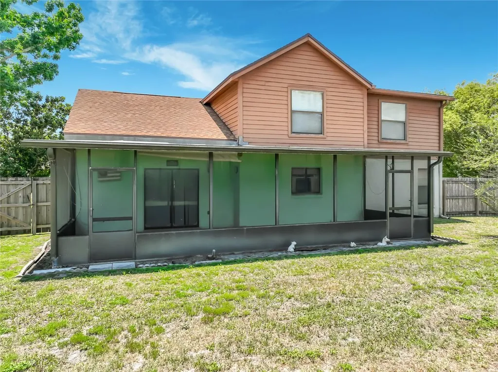2205 Fairmont Circle Orlando FL 32837
